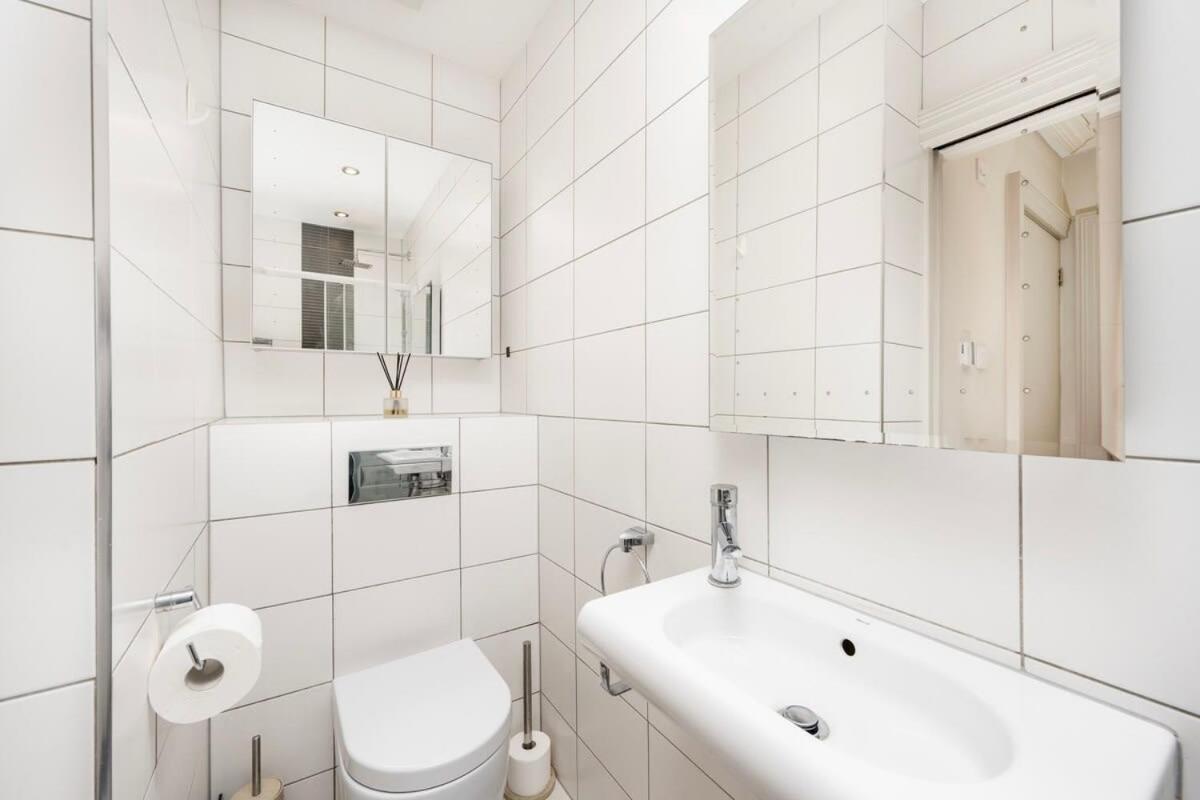 Charming Chelsea Studio Your Cozy Urban Retreat لندن المظهر الخارجي الصورة