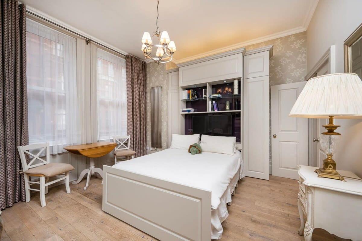 Charming Chelsea Studio Your Cozy Urban Retreat لندن المظهر الخارجي الصورة